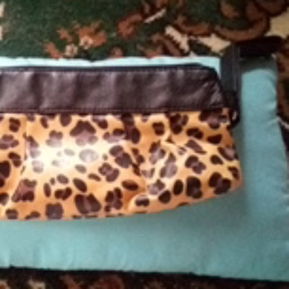 Handbag - Picture 2 of 3